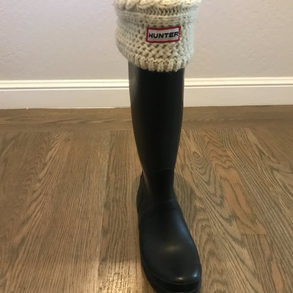 HUNTER Original Tall Matte Black Rain Boots _ Women's Size 5 BUNDLE w boot socks - Picture 2 of 8